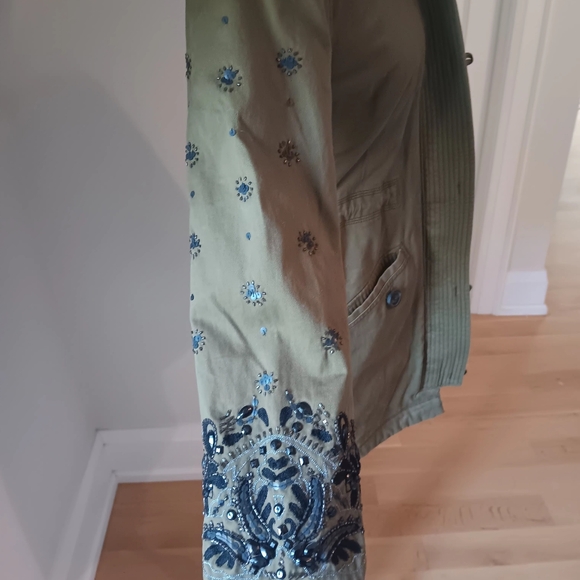 Gorgeous fall coat with embroidery gemstones - Picture 4 of 6